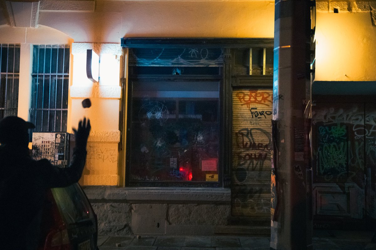 vue.critique tweet media