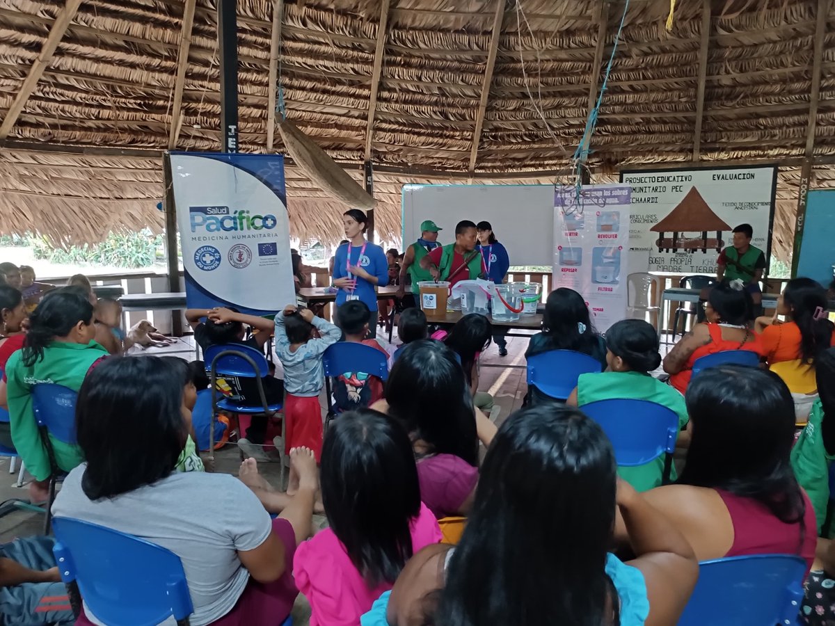 💧 En el Litoral de San Juan entregamos kits de higiene donados por #AMERICARE y toldillos para la prevención de dengue y malaria. Esta acción complementa el proyecto Salud Pacífico en respuesta a brotes de EDA y enfermedades de la piel.

#SaludComunitaria #WASH #ECHO