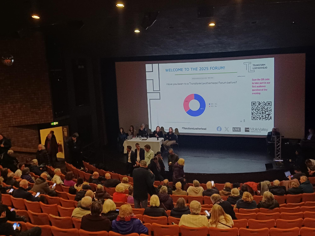 🥳 The 2025 Transform Leatherhead is underway and so is the live stream! Come join us here 👉   bit.ly/40GZi01.