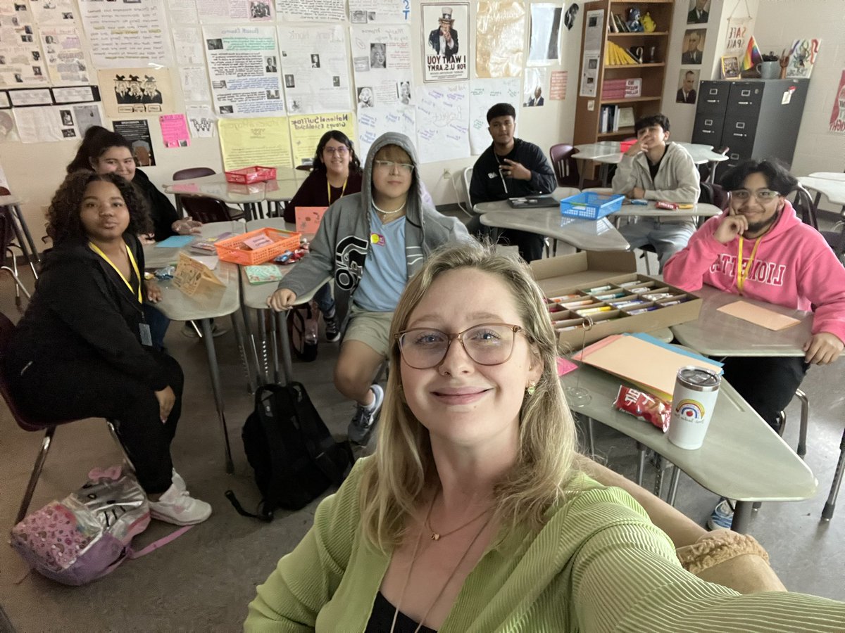 Career exploration small group!!! First session in the books ✅💚
