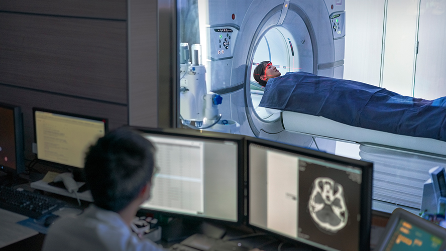UHN Research (@uhn_research) on Twitter photo A team from <a href="/KBI_UHN/">Krembil Brain Institute</a> led by <a href="/mhodaie/">Mojgan Hodaie</a> used #MachineLearning to uncover features of the brain that could be used to diagnose #ChronicPain in multiple sclerosis.
Read more about how imaging could improve pain diagnosis ➡️ uhnresearch.ca/news/new-hope-… A team from <a href="/KBI_UHN/">Krembil Brain Institute</a> led by <a href="/mhodaie/">Mojgan Hodaie</a> used #MachineLearning to uncover features of the brain that could be used to diagnose #ChronicPain in multiple sclerosis.
Read more about how imaging could improve pain diagnosis ➡️ uhnresearch.ca/news/new-hope-…