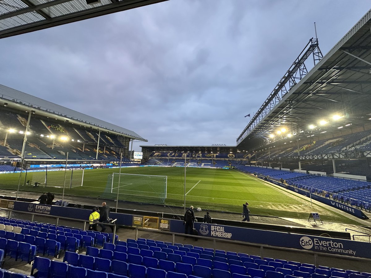 Everton vs Liverpool tonight! Last merseyside derby at Goodison Park.  Such a great week after doing Man City vs Real Madrid yesterday night. 

#PremierLeague