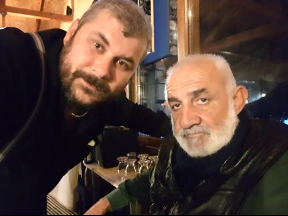 Karakaş mahallemizin abisi, Kırklareli’mizin en sevilen simalarından, kendine has kişiliği ile herkes tarafından çok sevilen, biricik abimiz, güzel insan “Savaş HERSEKLİ” hakka yürümüştür. 

Cenazesi Bugün öğlen namazına müteakip Hızırbey Camiinden kaldırılarak Kırklareli şehir