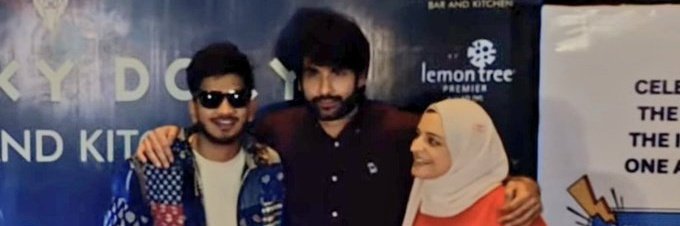 Nikhil_SherAsim's tweet photo. 3 Days To Go For My Bro @UmarVibesANZ Birthday. Happy Birthday In Advance Umar Bhai. Be happy
HBD IN ADVANCE UMAR BRO ๐๐
#VivianDsena #MunawarFaruqui #AsimRiaz #3DaysTo https://t.co/0vtQHdjvxD