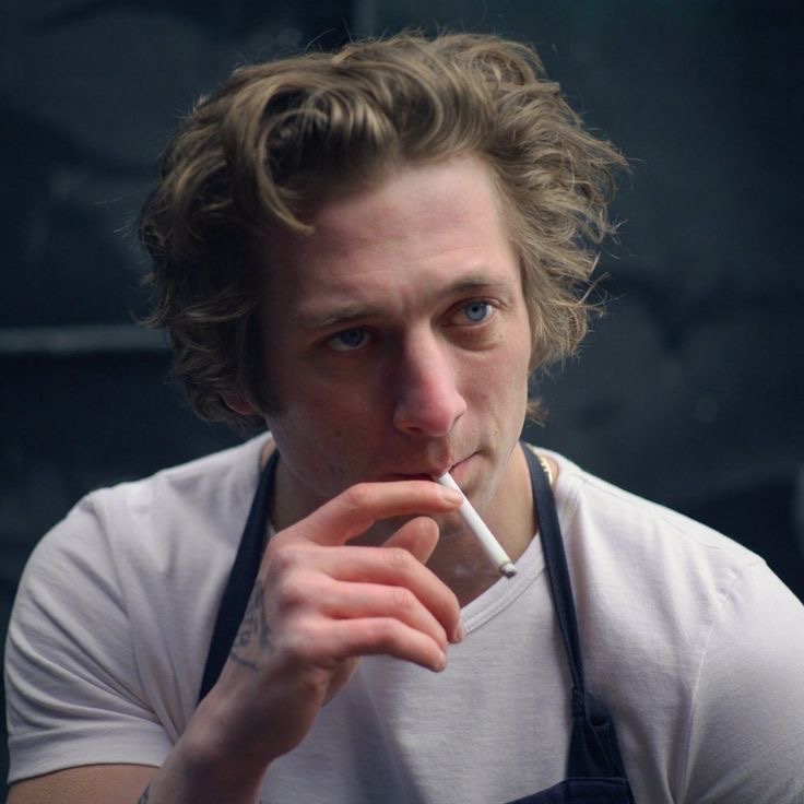 jeremy allen white as carmen "carmy" berzatto in the bear
