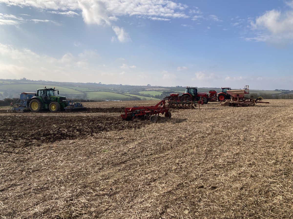 cereals_sw's tweet image. Excellent day with @monitorfarm & @andynewbold Tackle, tillage & tin mines - it could only be Camborne. Thanks all, see you next time. @steanbowfarms tomorrow. @AHDB_Cereals