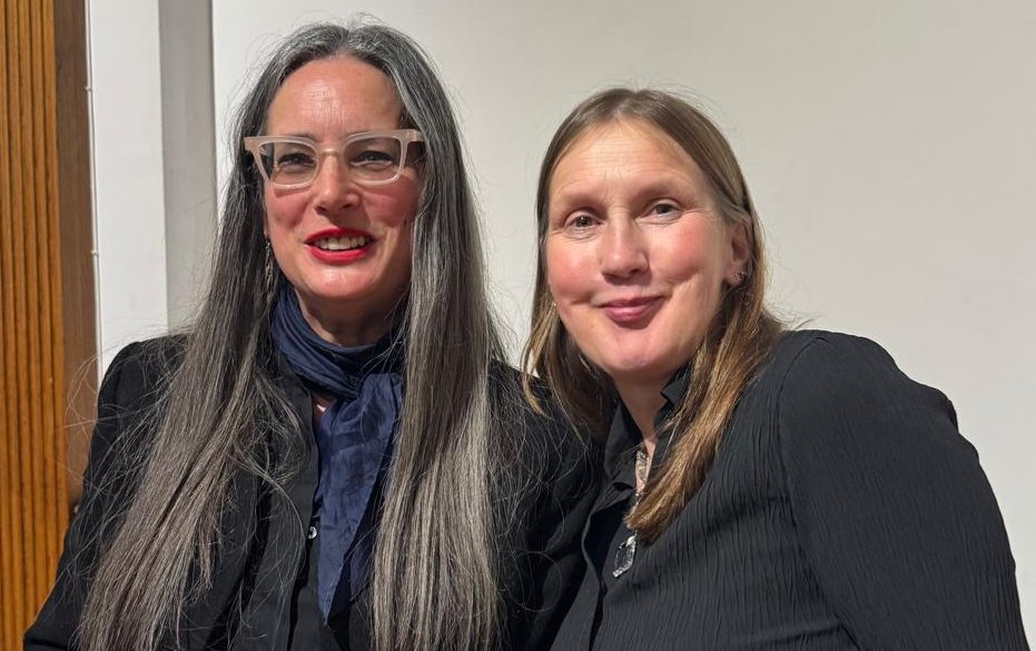 khursheb's tweet image. Loved this reading @ShearsmanBooks & @jr_carpenter - thank you so much & to everyone who came along, the room was electric & both collections sold out #newpoetry #poetry
Here are a few pictures including my wonderful dedicatees 💚