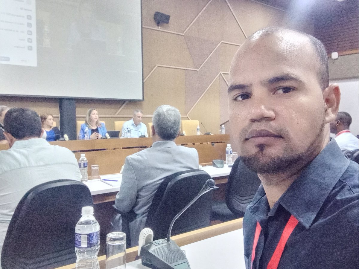 Los retos de los sistemas educativos en el siglo XXI centraron el debate del Panel de Ministros y Ministras de Educación, coordinado por la titular del sector en Cuba, <a href="/naimatrujillob/">Naima Ariatne Trujillo Barreto</a> , como parte del Congreso Internacional Pedagogía 2025. <a href="/DmeCotorro25/">Dirección General de Educación Cotorro</a>