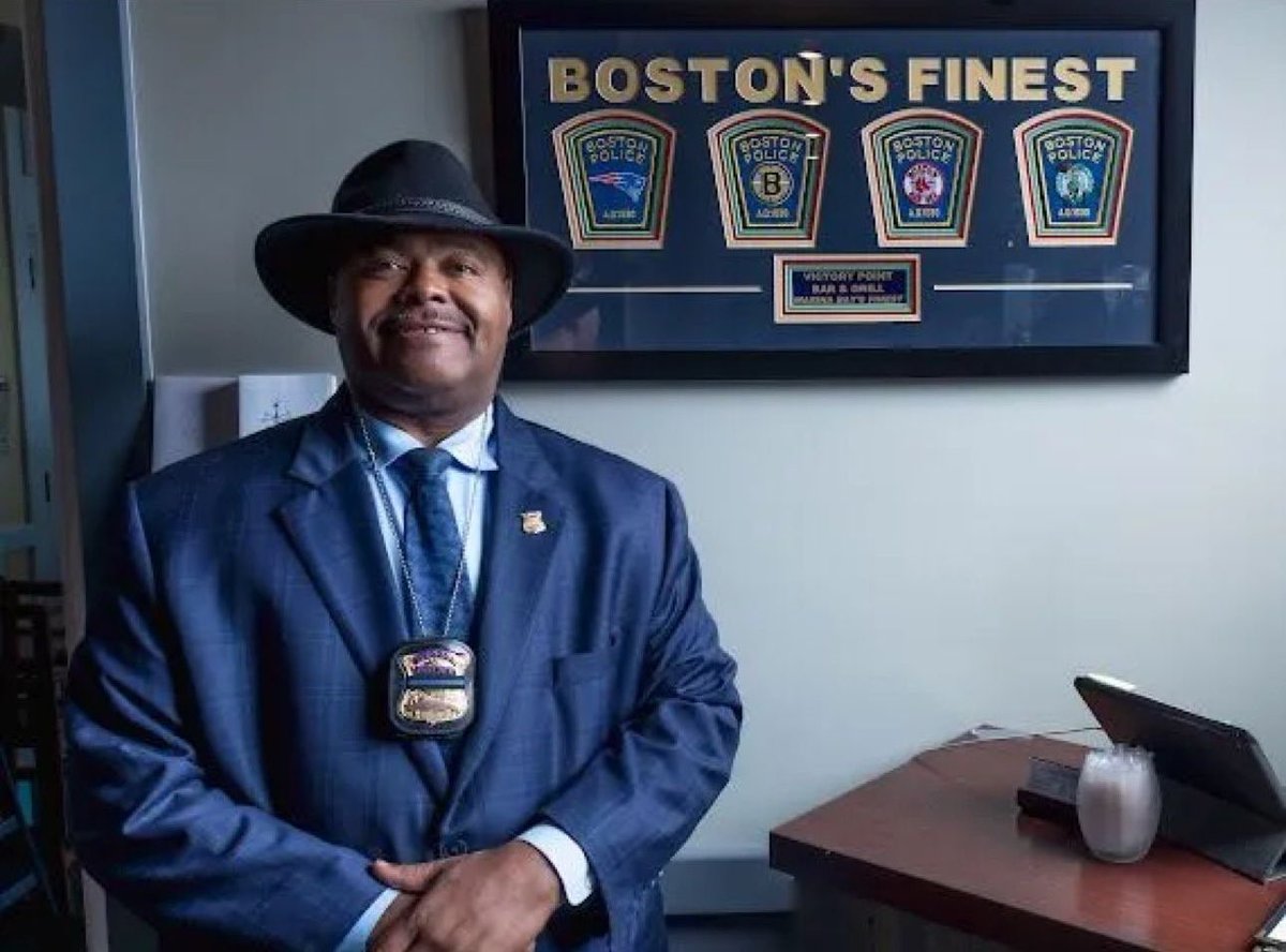 M.A.M.L.E.O. tweet media