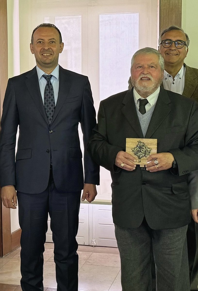 Great pleasure to meet Dr. António Pires Henriques da Graça, President of MENAC Portugal! 
Looking forward to strengthening cooperation in anti-corruption efforts.