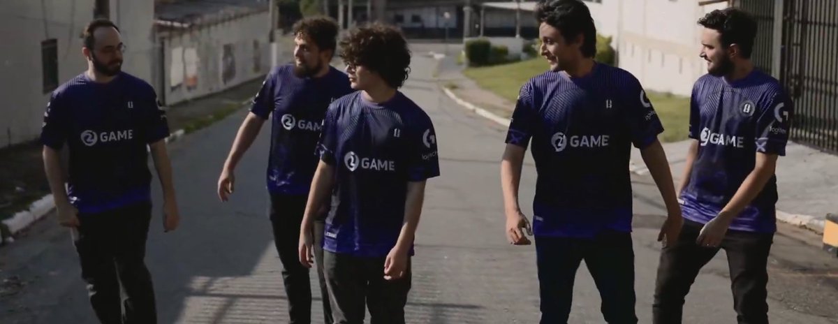 Em um investimento de PESO, a @2gameesports_br traz <a href="/BoladoZangief/">2G Zangief_bolado</a> e <a href="/BrayanJob1/">2G Brayan_Job</a> para sua divisão de #SF6.
E não satisfeitos, <a href="/Keoma89/">Keoma M. Pacheco</a> se junta ao time como coach.

Um time PESADO competitivamente, composto por:

<a href="/JuninhoRas/">2G JUNINHO-RAS</a> 
<a href="/BoladoZangief/">2G Zangief_bolado</a> 
<a href="/BrayanJob1/">2G Brayan_Job</a> 
<a href="/DerekBlaz11/">2G Blaz</a> 
<a href="/Keoma89/">Keoma M. Pacheco</a>