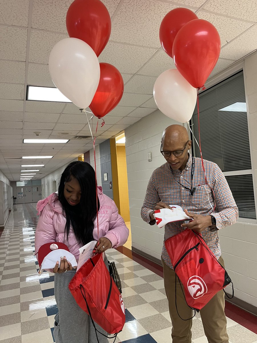 Carver Early College (@apscarverec) on Twitter photo EC senior, Promise N., won FIRST place of over 200 APS high school students who played the Stock Market Game- a fun learning program sponsored by the <a href="/Georgiaecon/">GCEE</a>. Promise and her teacher, Mr. Dunston, received gift bags donated by the <a href="/ATLHawks/">Atlanta Hawks</a>!
<a href="/apsupdate/">ATL Public Schools</a> <a href="/PrincipalRogers/">Christina Rogers, Ed.D</a> EC senior, Promise N., won FIRST place of over 200 APS high school students who played the Stock Market Game- a fun learning program sponsored by the <a href="/Georgiaecon/">GCEE</a>. Promise and her teacher, Mr. Dunston, received gift bags donated by the <a href="/ATLHawks/">Atlanta Hawks</a>!
<a href="/apsupdate/">ATL Public Schools</a> <a href="/PrincipalRogers/">Christina Rogers, Ed.D</a>