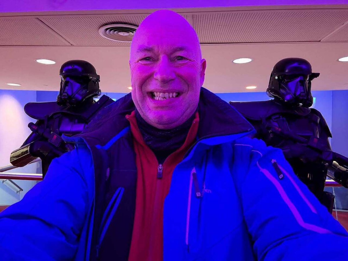 Timothy_Hughes's tweet photo. Becoming Led Zeppelin @imax @imax_uk #imax #ledzeppelin London eye - Waterloo #londoneye #waterloo #london #london🇬🇧 #londonist #londonlife #londoners #londoner #ledzeppelinfans #rock #music #rockmusic #bfiimax https://t.co/VFSpZTTSk4 https://t.co/aaSD27argF
