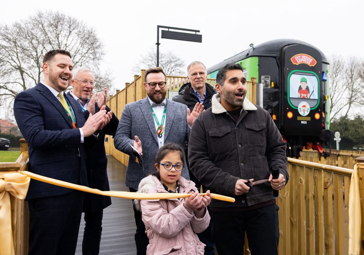 Ivy House School tweet media