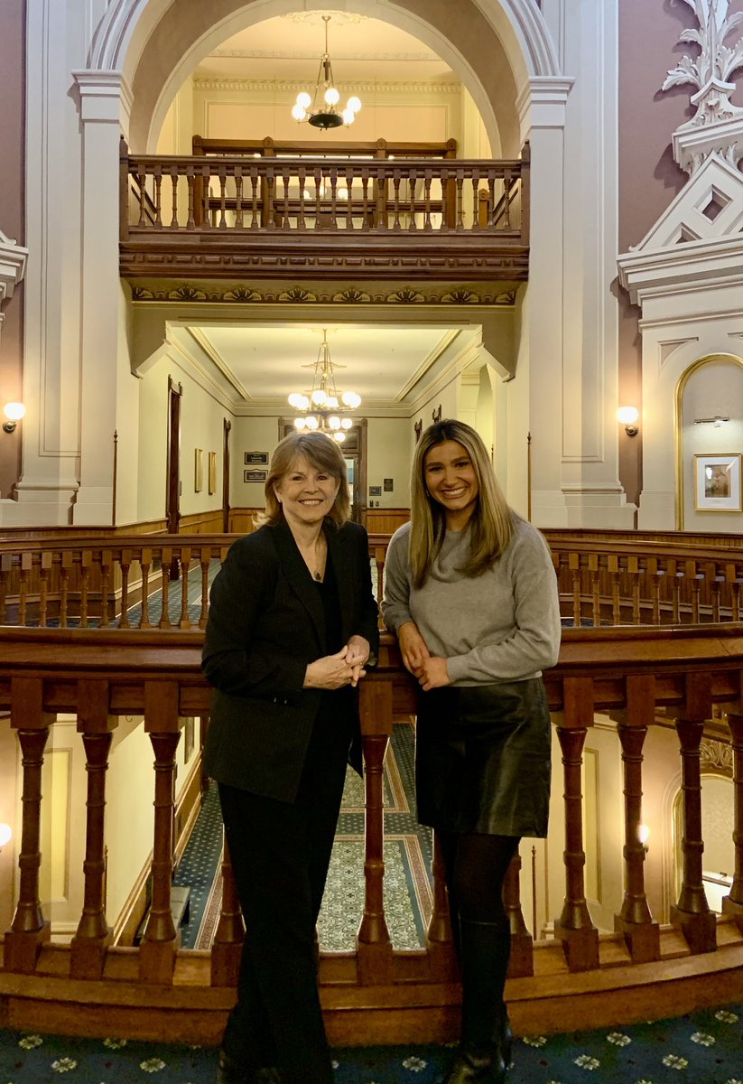 We were honored to have <a href="/sahoov1214/">Sabrina Hoover</a> from <a href="/16NewsNow/">WNDU</a> visit with my <a href="/NotreDame/">University of Notre Dame</a> Game Day Media class this morning. Great insight on how to build your career. Thanks Sabrina!