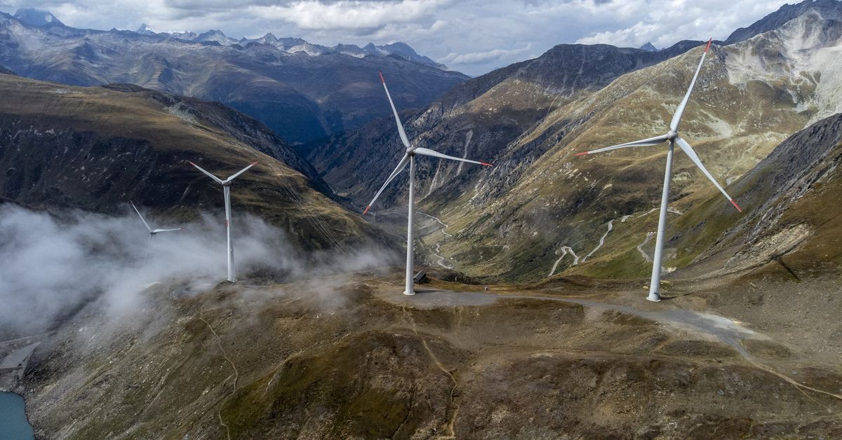Reuters's tweet photo. Finland's first green hydrogen plant starts commercial production https://t.co/shOHjXg9r2 https://t.co/CwBXMX2uZA