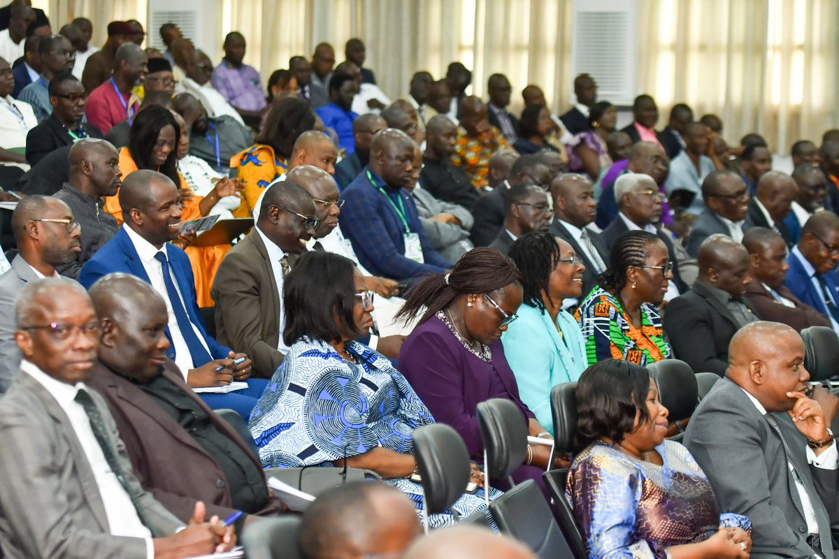 Rencontre MENA-COGES | La Ministre Mariatou Koné exhorte à la transparence et à la bonne gouvernance.

 "La gestion des COGES ne se limite pas aux finances : elle inclut l’entretien des écoles, la scolarisation des filles et bien d’autres ." – Mariatou Koné #Éducation #CIV