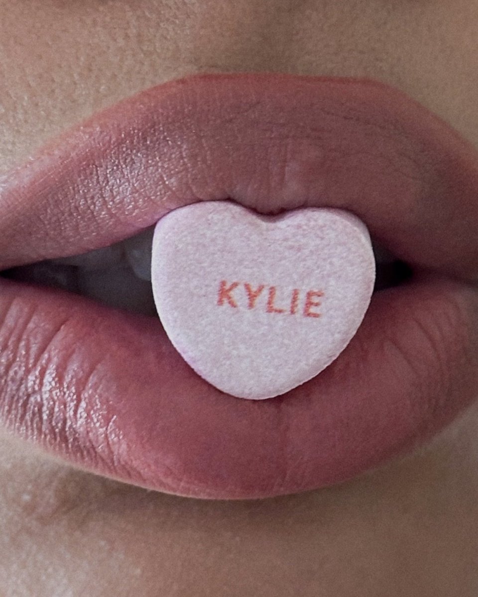 Kylie Cosmetics tweet media