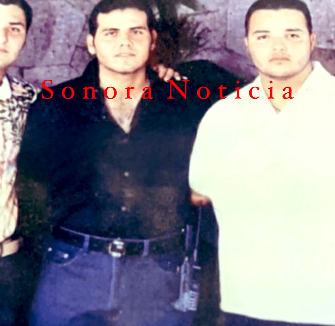 Sonoranoticia1's tweet image. Para no hacer cuento largo su padre es el M o el Mayo Zambada es hermano de Vicente también del Flaco y Serafín Zambada🎶

#MF #Zambada #MZ