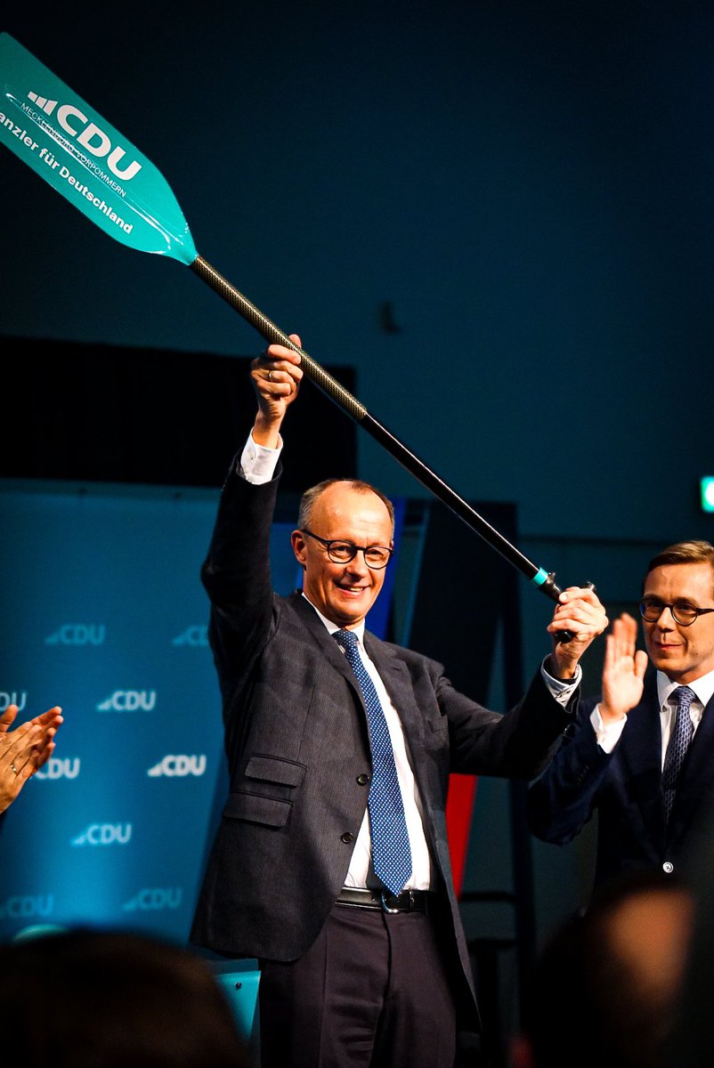 Unser Kanzler für Deutschland heute in Neubrandenburg! 🇩🇪🖤