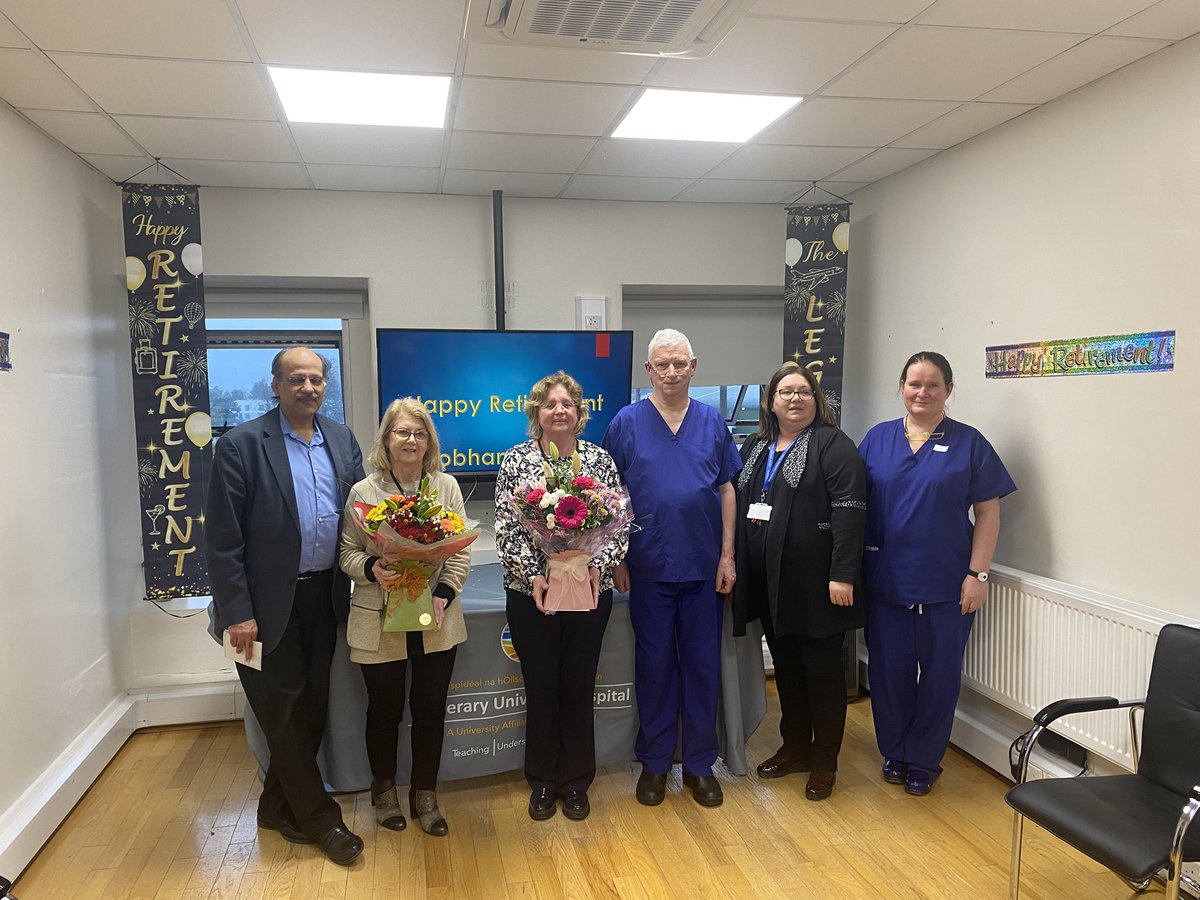 TipperaryUH's tweet image. Happy Retirement to Siobhan and Patsy
Between them they have provided 88yrs service to the hospital .Thank you for your commitment and best wishes from all in TippUH @HSEDubSouthEast @HSELive @HSE_HR