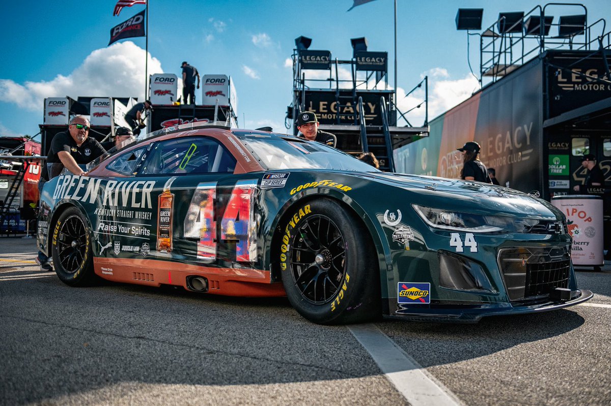 NYRacingTeam's tweet image. So Fresh, So Clean 

#thewhiskeywithoutregrets