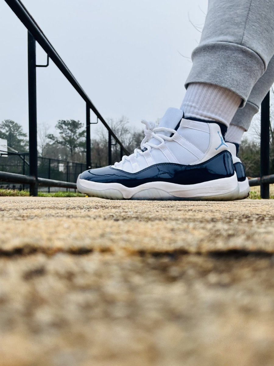 NIwiththekicks's tweet image. Day 12- Shined 
 
Pulled out the ‘Win like 82’ 11s💙

#BHMKOTD25 #bhmkotd #snkrsliveheatingup #yoursneakersaredope #wearyoursneakers @JerLisa_Nicole