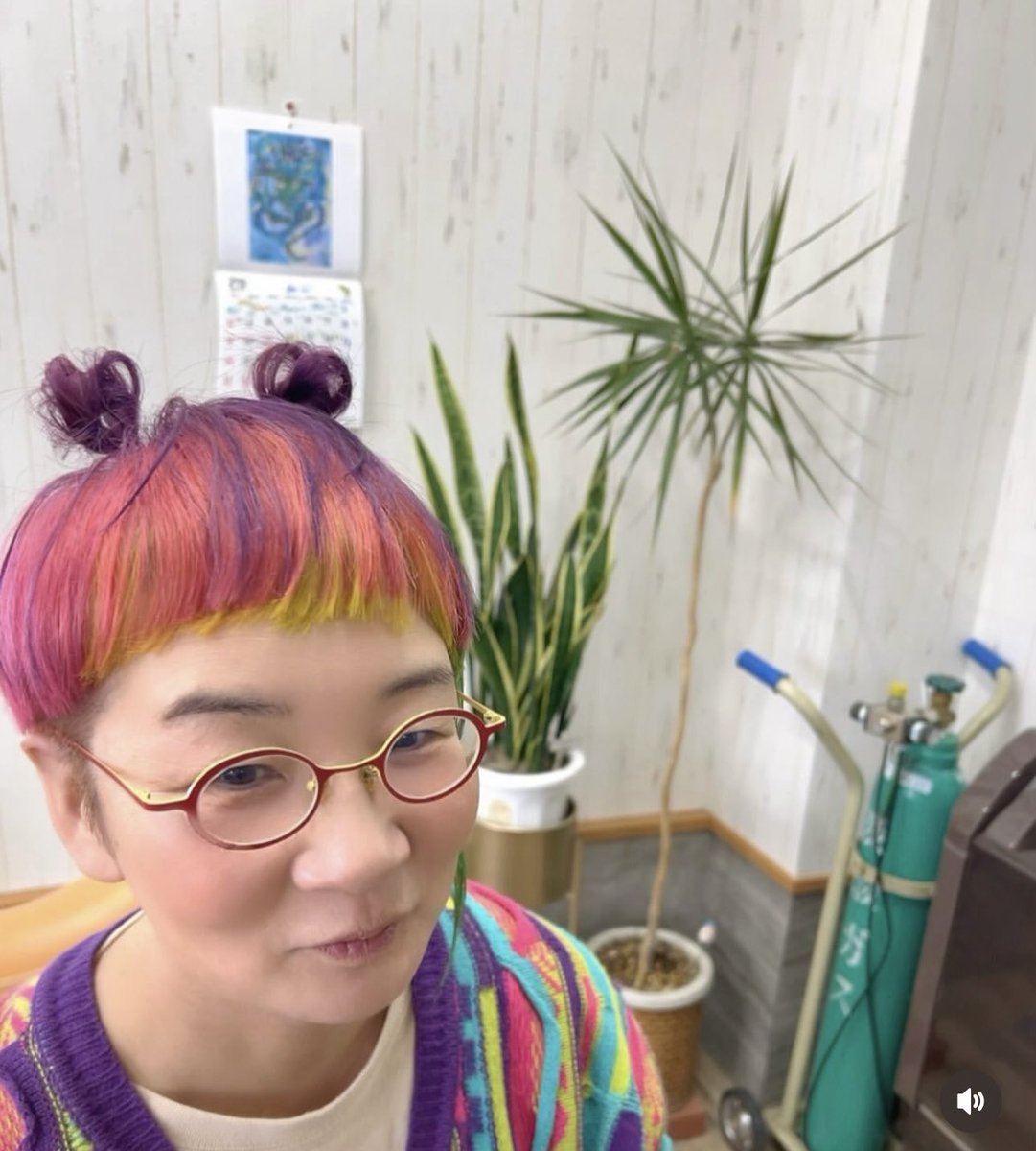 donpococon's tweet image. hair cut and color by saint jermy
thank you so much

未来から来てるテレパシ〜
最近増量が激しい✨

もっともっと、
未来を思い出す…

私の日常に
ジャーミーちゃんのクリエイティブ
装着されました💖

#cutandcolor
＃ヘアサロン
#haircut #hairstyle
#げもげもヘアスタイル