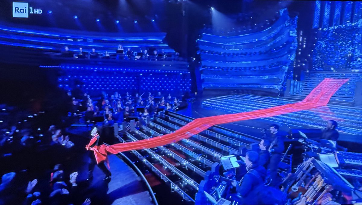 EdoardoZaggia's tweet image. “amo controllami dietro se sono sporca”

#sanremo2025