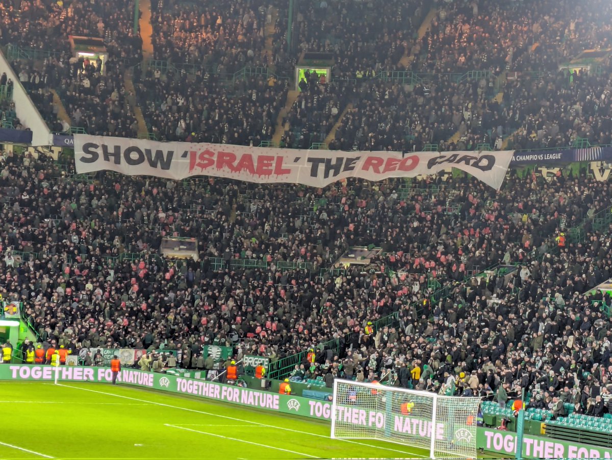 Banner by Celtic fans in the stadium [📸 <a href="/julianbuhl/">Julian Buhl</a>]