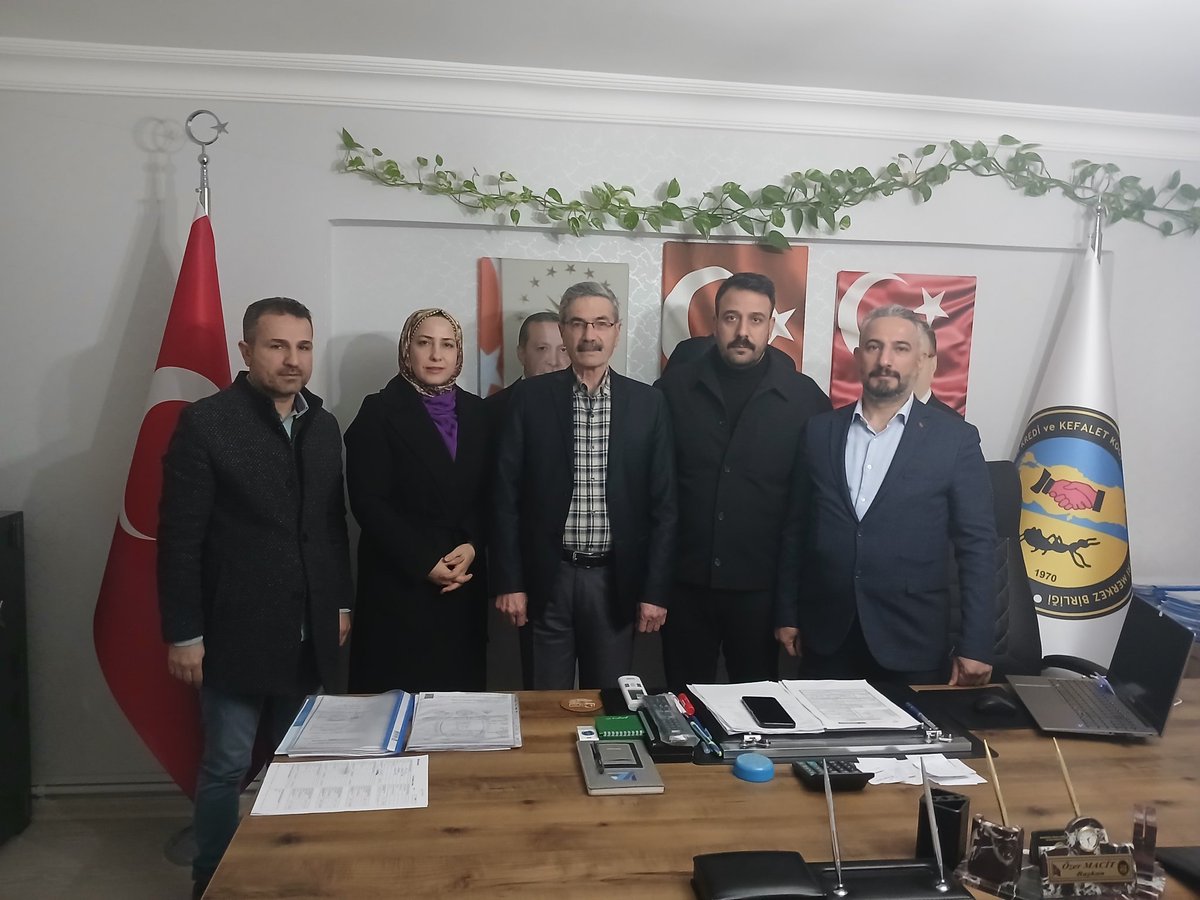 Deva Partisi Elazığ İl Başkanımız <a href="/fahmetbicer/">Fetih Ahmet BİÇER</a> İl Sekreteri İrfan Tunç, Teşkilat İşleri Başkanımız Talet Dilek,  Kadın Çalışmaları Başkanımız Nihal Çiçek Aydın'ın katılımı ile Hazar Esnaf Kefalet Kooperatifi Başkanı Özer Macit'e  ziyarette bulunduk <a href="/alibabacan/">Ali Babacan</a> <a href="/devapartisi/">DEVA Partisi</a>