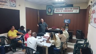 mtzcimex1's tweet photo. 📷De #TallerComplementario continuamos con los trabajadores en la #UEB #Colón. Se abordan temas sobre el tratamiento a los productos no conformes y refrescar conocimientos sobre la gestión de la calidad, participando en el mismo todos administradores. #MejorServicioAlCliente https://t.co/kwBTeFuKSn