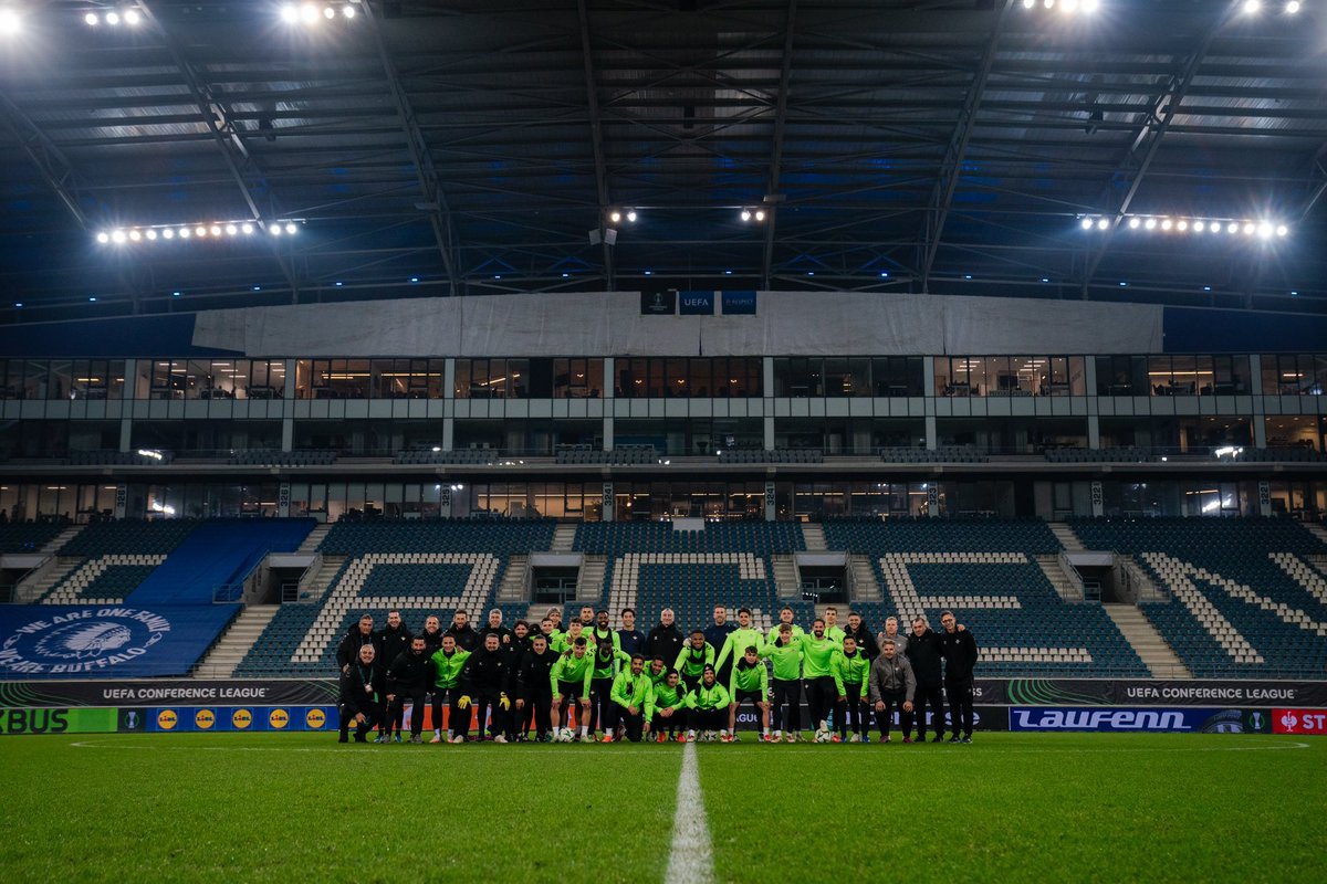 💚🤍💚

𝐓𝐨𝐝𝐨𝐬 𝐣𝐮𝐧𝐭𝐨𝐬.

#EuroBetis #GentRealBetis