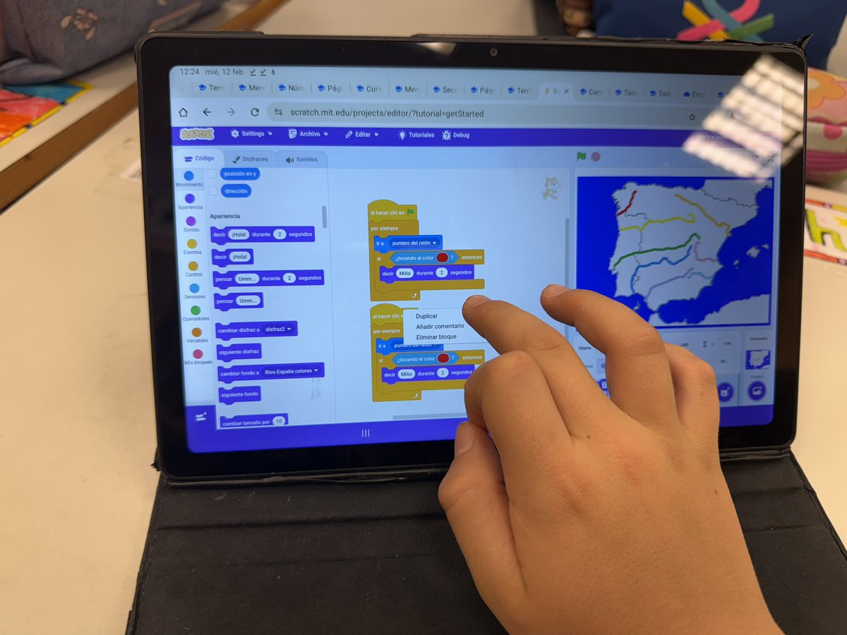 Hoy, los alumnos de 5º del CEIP Tirso De Molina de #madrid han estado complementando sus clases con la herramienta #scratch han aprendido a programar con bloques y se lo han pasado genial. We❤️digitalización. #CodigoEscuela4_0_Madrid #IF_CMadrid #roboticaeducativa
