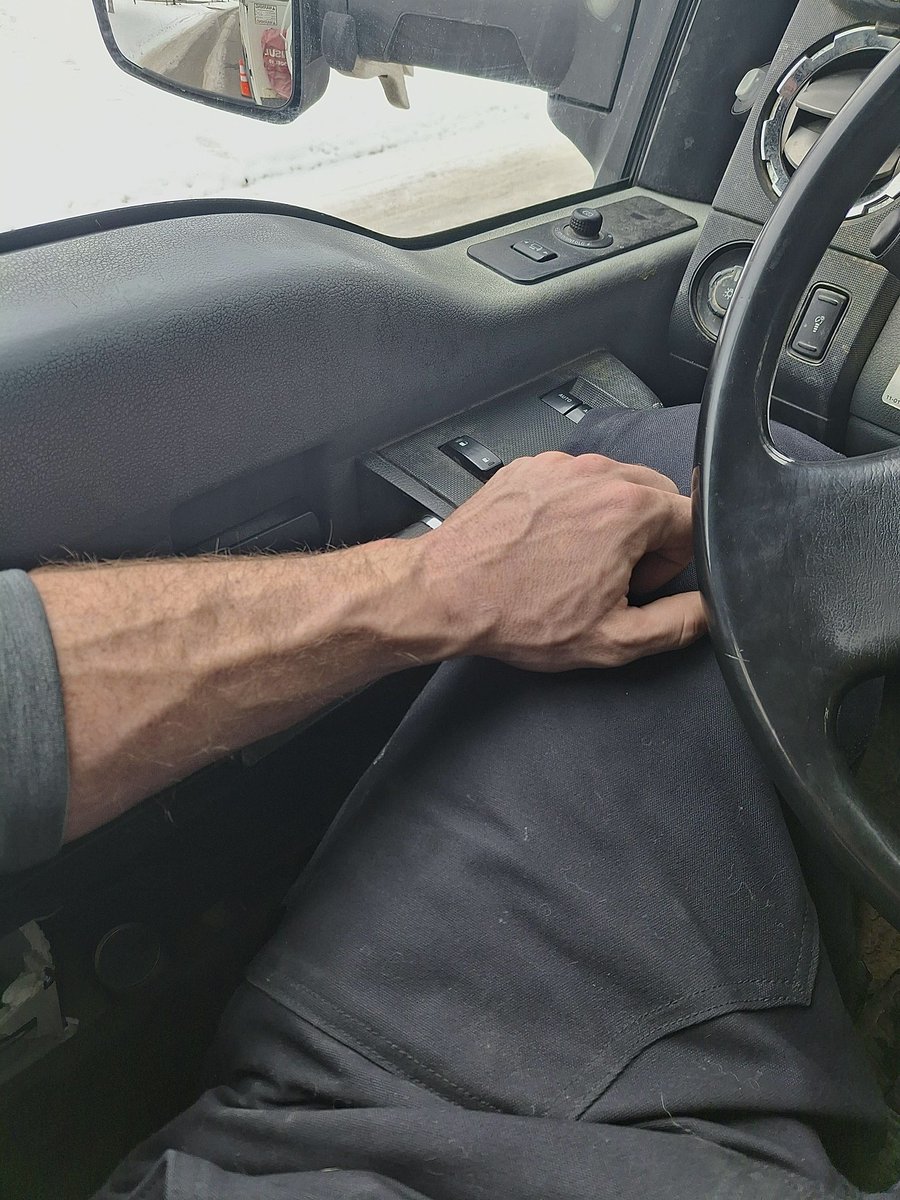 work flow out of state ✊🏻 my bad i haven’t been as active lately a few of you know i have stuff going on in my personal life, but zaddy still here for you all 💪🏼😉