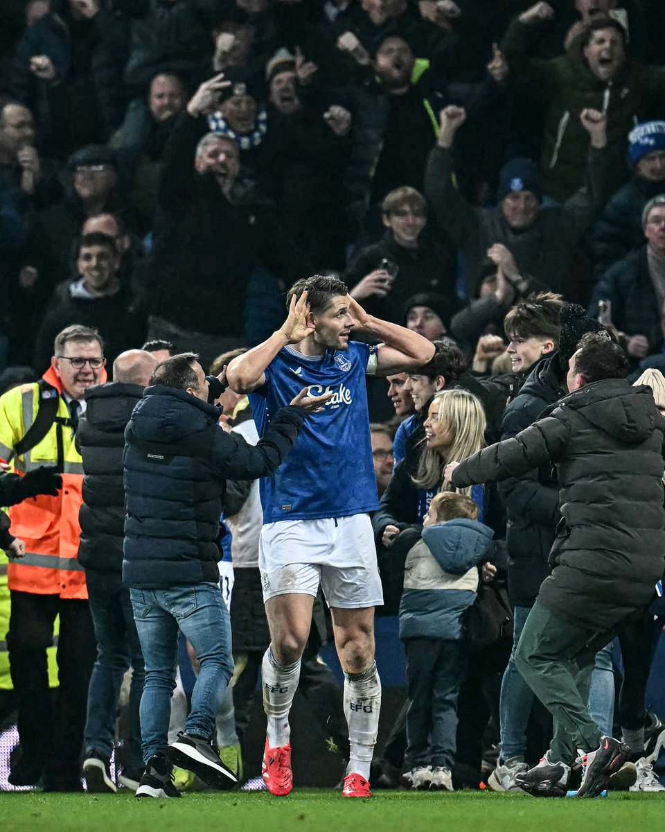 <a href="/BBCSport/">BBC Sport</a> Tarkowski's everyone 💙💙💙💙