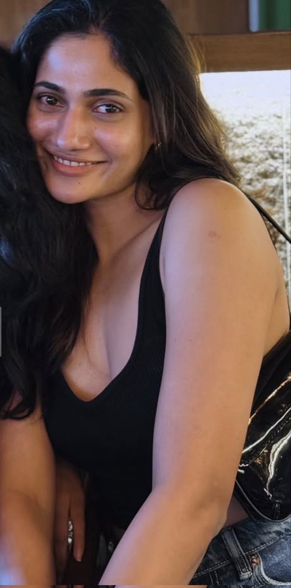 Losliya Mariyanesan ▫️▫️▫️▫️▫️▫️▫️▫️▫️▫️ᴾᵃʳᵒᵈʸ (@losliyamaria96) on Twitter photo 
