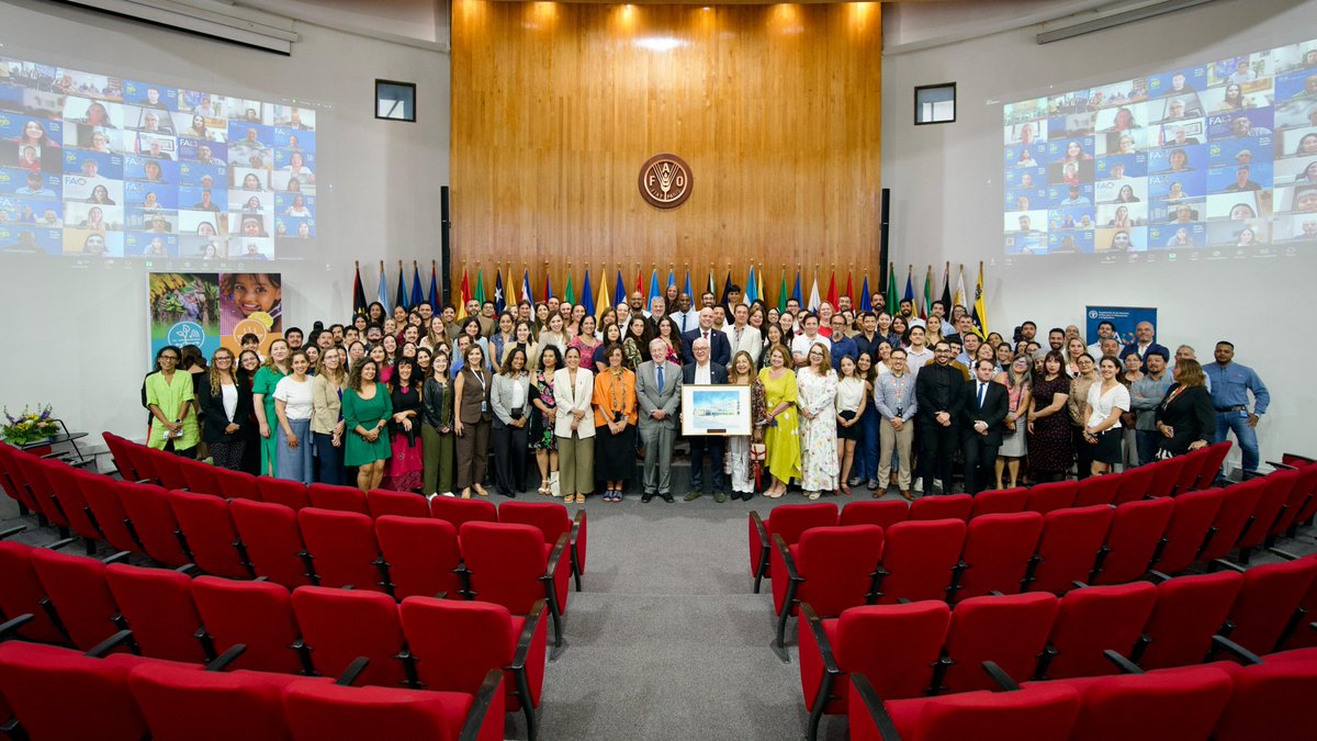 El canciller Alberto van Klaveren participó en la ceremonia de cierre de la gestión de Mario Lubetkin como representante regional de <a href="/FAOAmericas/">FAO Américas</a>.
