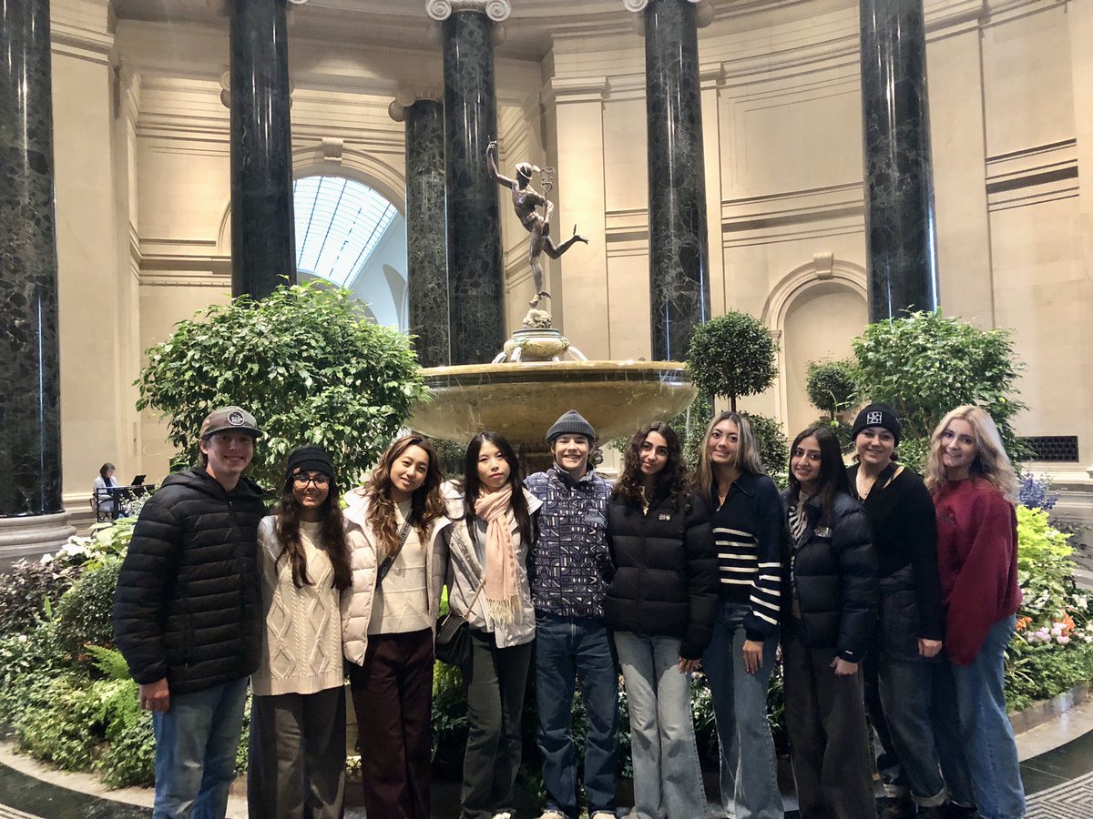 MUNSM's tweet image. ❄️ Snow Day in D.C.! ❄️
Our Santa Margarita MUN team is taking on NAIMUN this week, but first—some fun in the snow! ❄️☃️ From the Smithsonian museums to the National Mall, we explored U.S. history, space, art, and (most importantly) our first real snowball fights! ❄️😂