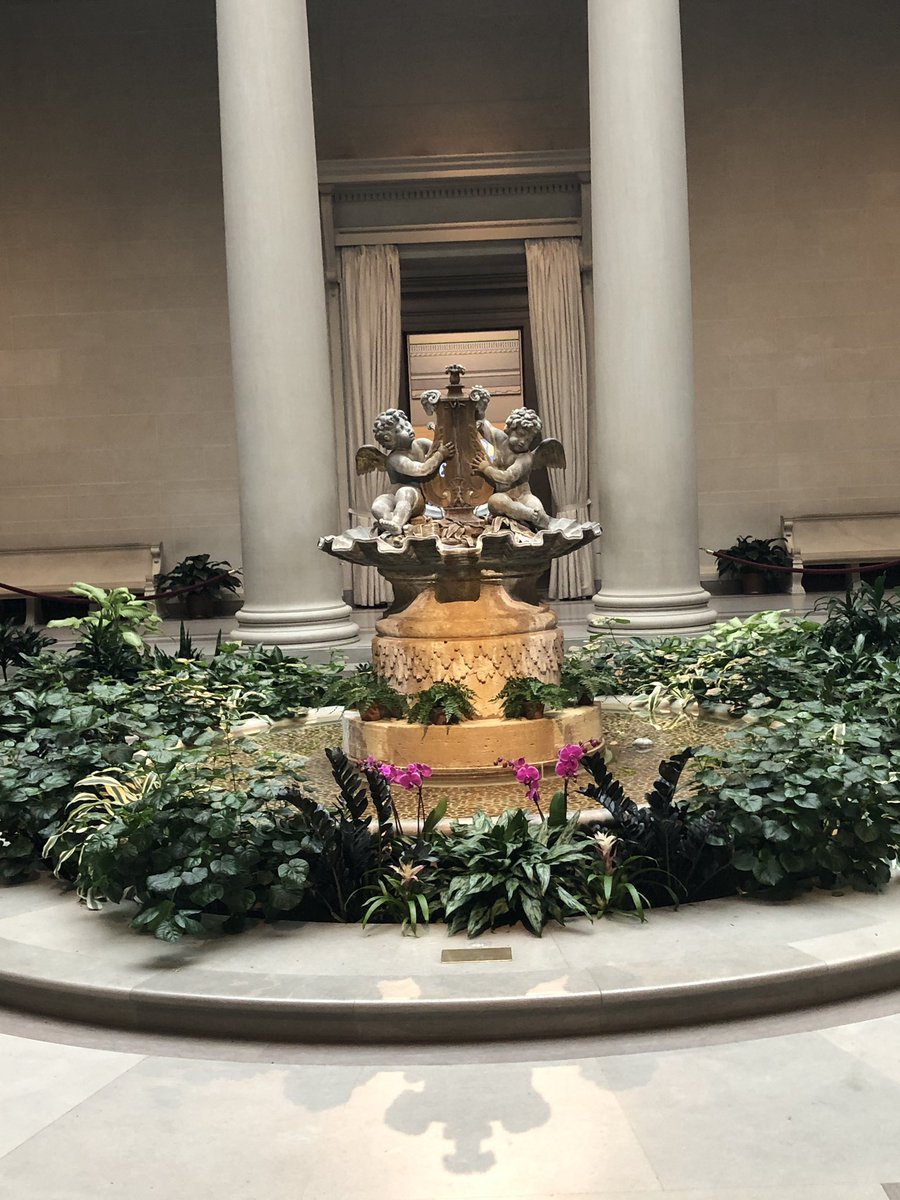 MUNSM's tweet image. ❄️ Snow Day in D.C.! ❄️
Our Santa Margarita MUN team is taking on NAIMUN this week, but first—some fun in the snow! ❄️☃️ From the Smithsonian museums to the National Mall, we explored U.S. history, space, art, and (most importantly) our first real snowball fights! ❄️😂