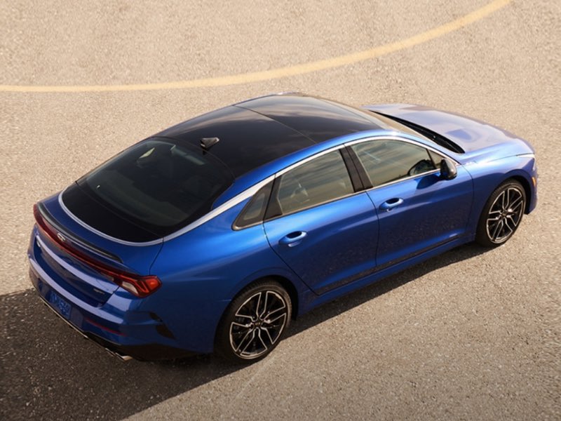 _MaxMickey's tweet photo. @TaylerUSA This car is a 2021-2024 Kia K5 https://t.co/VlLZFdX0JP