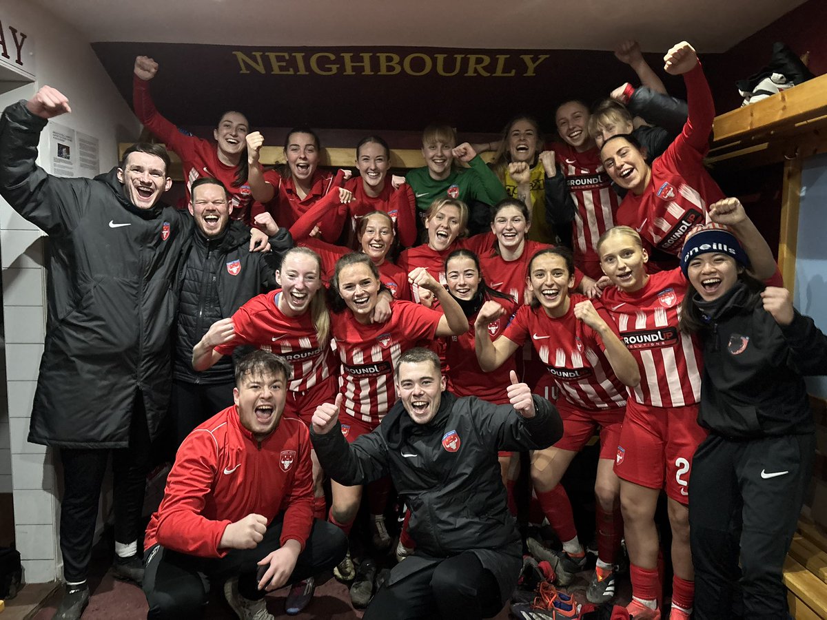 FULL TIME

Cheadle Town Stingers 🐝 1-0 <a href="/SCLadiesFC/">Stockport County Ladies FC</a> 

Stockport is red!!! 🔴🔴🔴

A HUGE win for the Stingers to extend their lead at the top of the <a href="/FAWNL/">FA Women's National League</a> 

Shoutout to <a href="/SCLadiesFC/">Stockport County Ladies FC</a> who gave us a good game and good luck for the rest of the season.