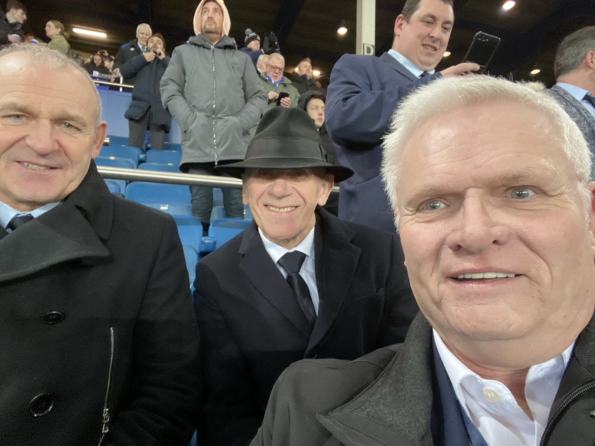 Alan Myers tweet media