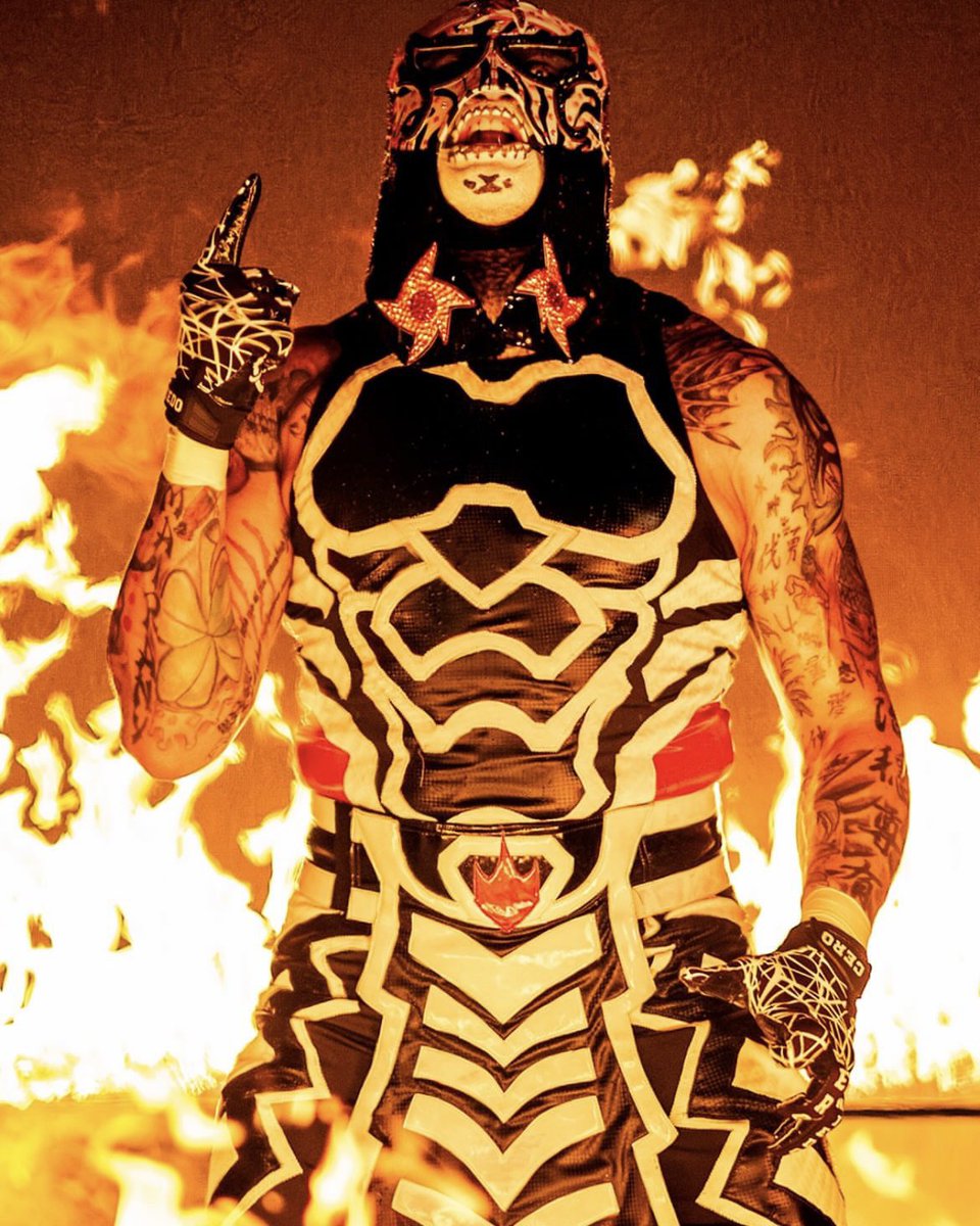 Fightful's tweet photo. This shot of Penta 

🔥🔥🔥 https://t.co/MUn1VgUklM
