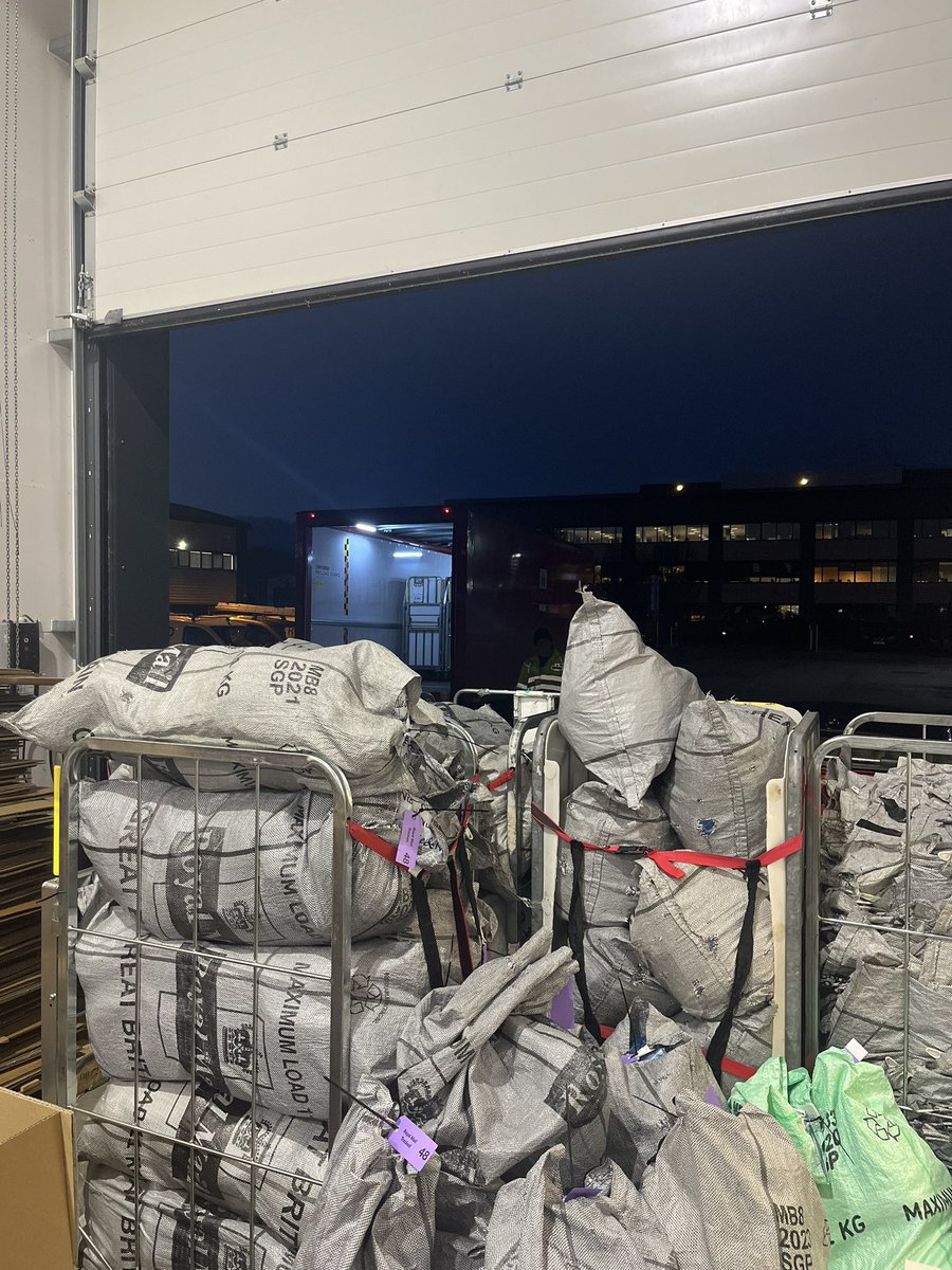 ecom_josh's tweet image. best part of the day. seeing orders go out for daily pick-up 🫡