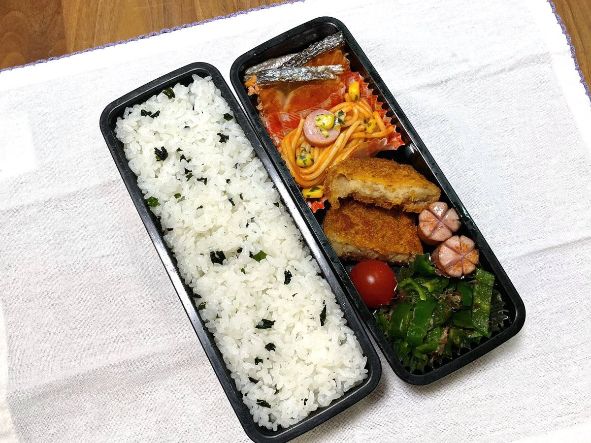 おはようございます。
本日の高校生男子弁当。

今日も一日ご機嫌に😊
いってらっしゃい♪