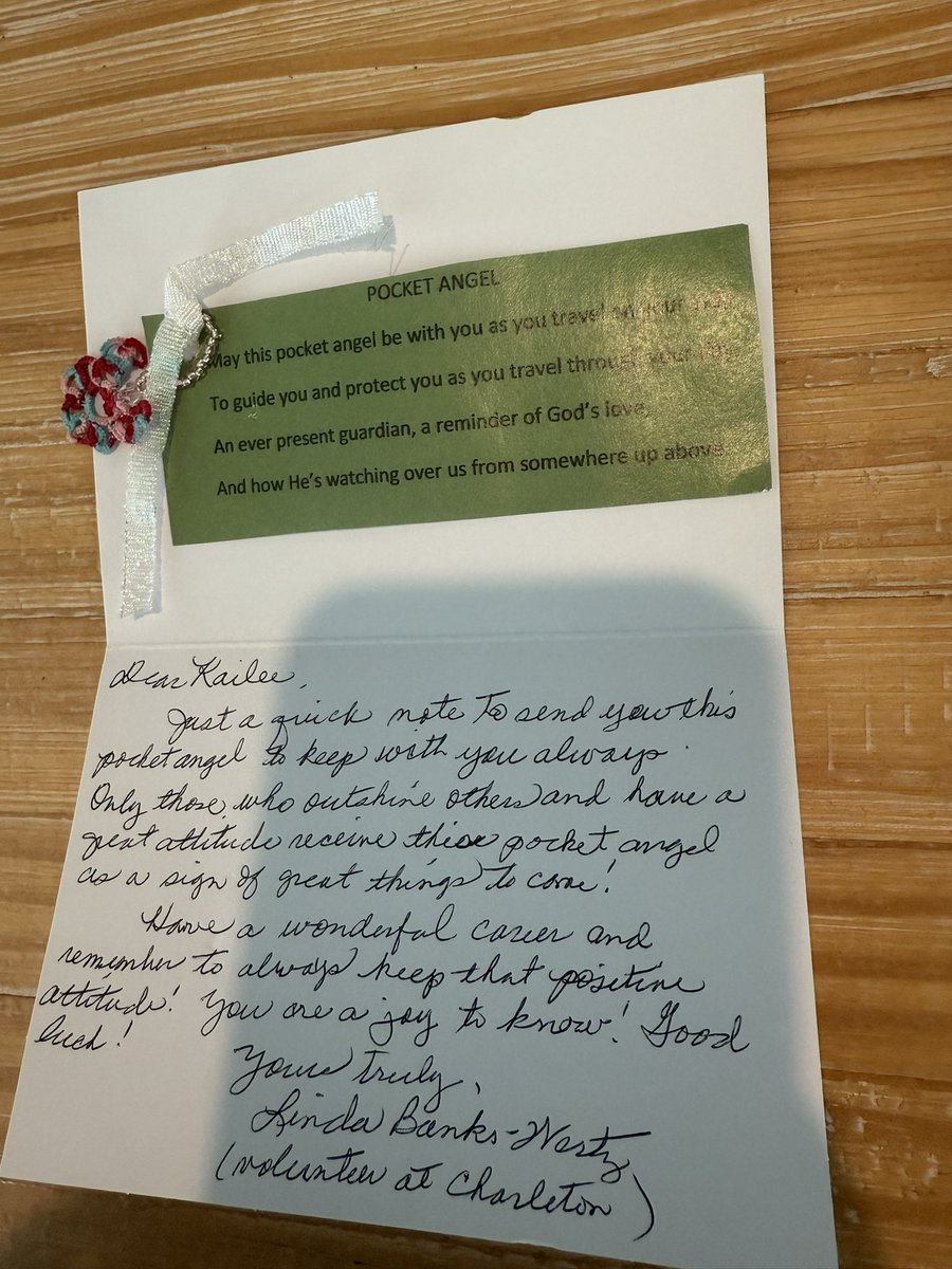 Linda, a volunteer at Methodist Charlton that I chatted with every morning, sent me this in the mail 😊 

I miss everyone there so much