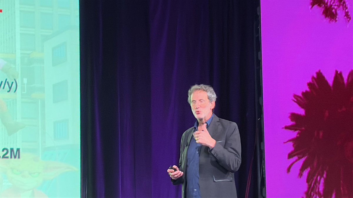 kidscreen's tweet image. The last session of #Kidscreen Summit is here! It’s @dubit’s David Kleeman and Laura Dudley-Gough talking about the appeal of Roblox/Fortnite. There’s insights into the accessories and fashion business on #Roblox, and data from its new Fashion Forums study