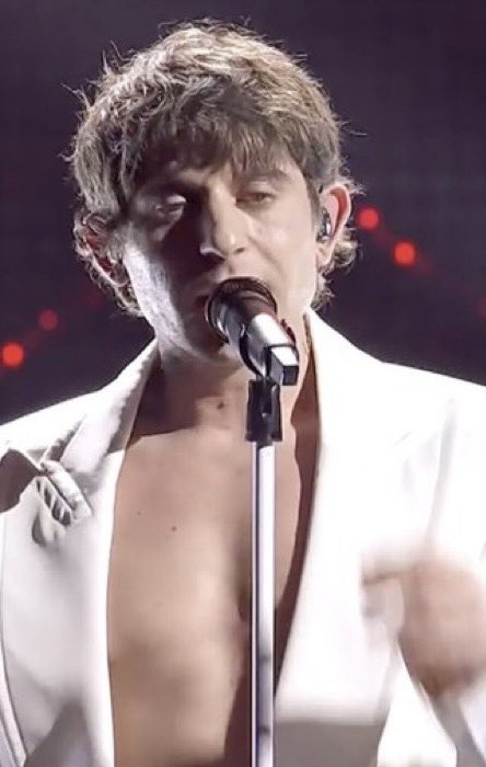 ilas338's tweet photo. Top Secret #Sanremo2025 https://t.co/2m4wFW2lUY