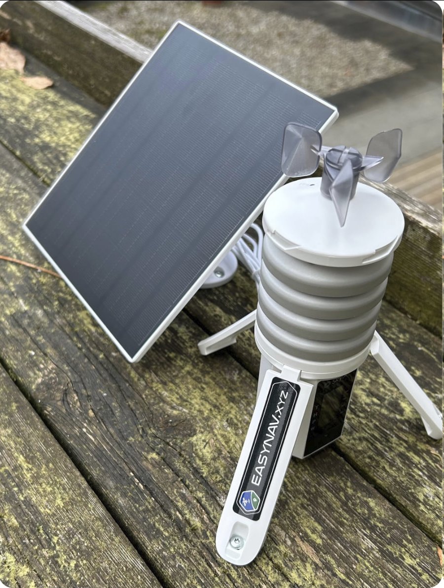 🍀 Lucky us – our sticker fits perfectly on the SKY-100 from <a href="/SkyX_Network/">SkyX</a> ! 🚀✨

Want one too? 
Don’t wait – use code SKYX and get yours soon! 🔥
easynav.xyz/skyx/

#Web3 #DePIN <a href="/RouvenKeller/">Rouven Keller</a>